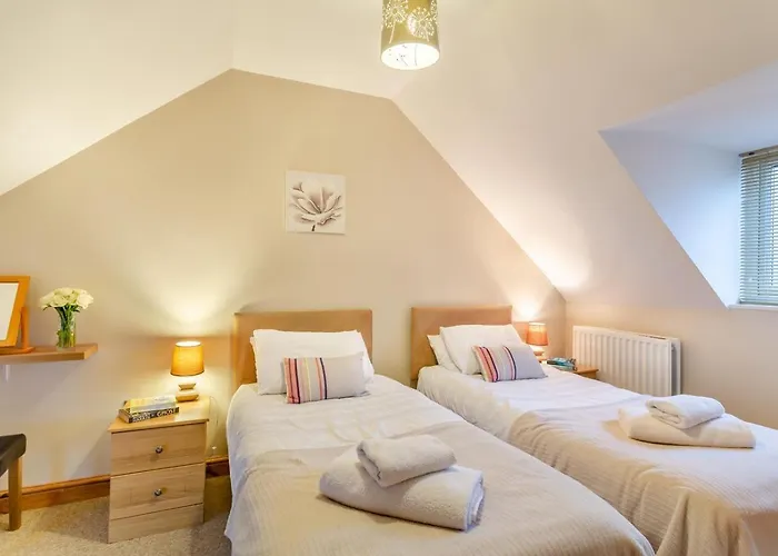 2 Bed In Oc-m30203 Ferienhaus Thornton Watlass